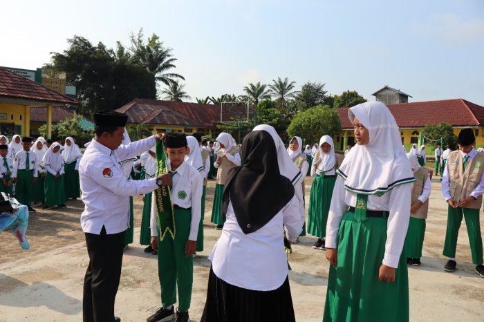 MTsN 1 Batang Hari Kukuhkan Duta Literasi Madrsah, Dorong Budaya Membaca dan Berfikir Kritis