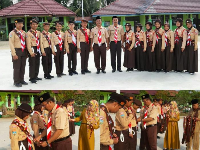 Kamabigus MTsN 1 Batanghari Lantik 13 Orang Penggalang Terap Goes To Pramuka Garuda
