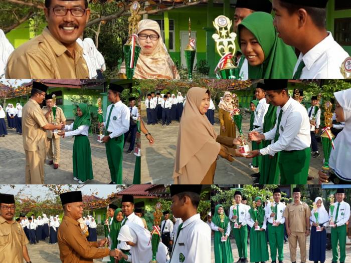 Penyerahan Piala Lomba Dalam Rangka Hari Pramuka Ke-58 Tingkat Kwarcab Batang Hari