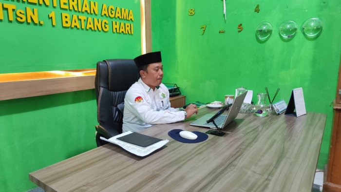 Optimalkan Tata Kelola Guru PPPK, Kepala MTsN 1 Batang Hari Ikuti Finalisasi Data Melalui Aplikasi Simpema Bejagur
