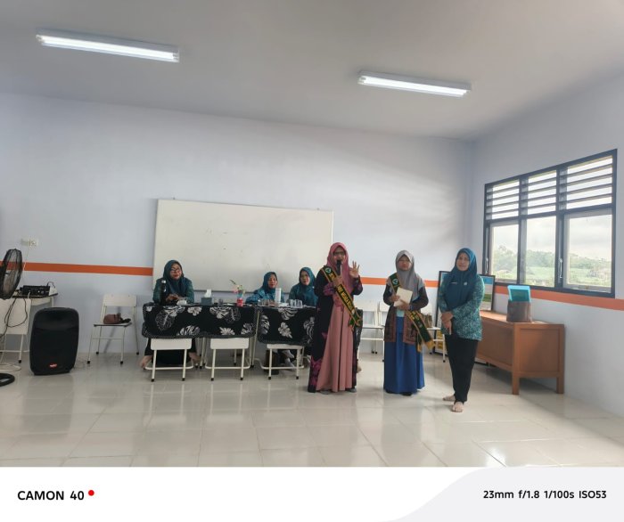 Inspiratif! Siswi MTsN 1 Batang Hari Dampingi Bunda Genre Kecamatan