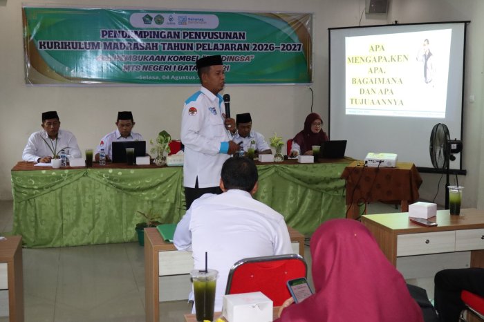 Tingkatkan Kualitas & Ruang Berbagi Guru, MTsN1 Batang Hari Gelar Pendampingan Kurikulum dan Resmikan Kombel Gendingsa