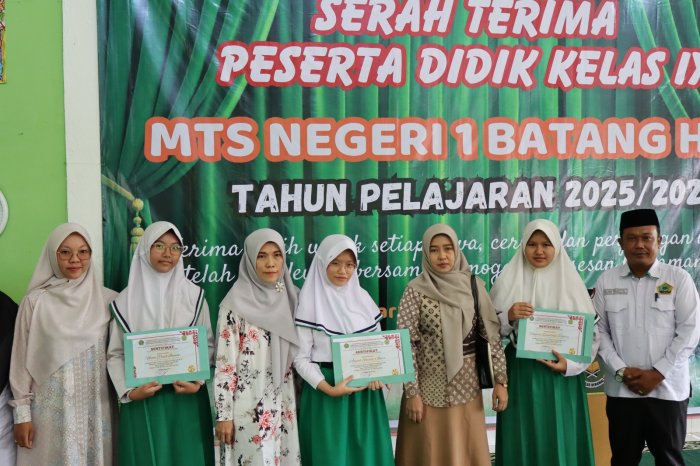 Gemilang! Inilah Tiga Siswi Peraih Nilai Tertinggi Ujian Madrasah MTsN 1 Batang Hari TP 2025/2026