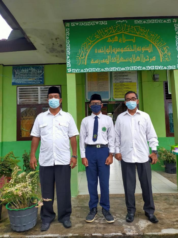 Satu Orang Siswa MTsN 1 Berhasil Lolos SNPDB MAN IC Satu Orang Siswa MTsN 1 Berhasil Lolos SNPDB MAN IC