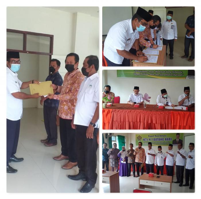 Pengukuhan Pengurus Komite Masa Bakti 2021-2024 MTsN 1 Batang Hari Pengukuhan Pengurus Komite Masa Bakti 2021-2024 MTsN 1 Batang Hari
