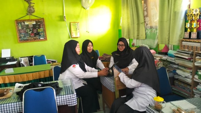 Wujudkan Tata Kelola Transparan, Tim Akuntabilitas MTsN 1 Batang Hari Mantapkan Dokumen ZI Tahap Dua