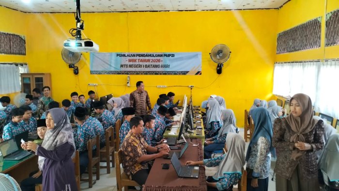 Berjalan Lancar, MTsN 1 Batang Hari Gelar Simulasi TKA dengan Dukungan Tim IT Solid