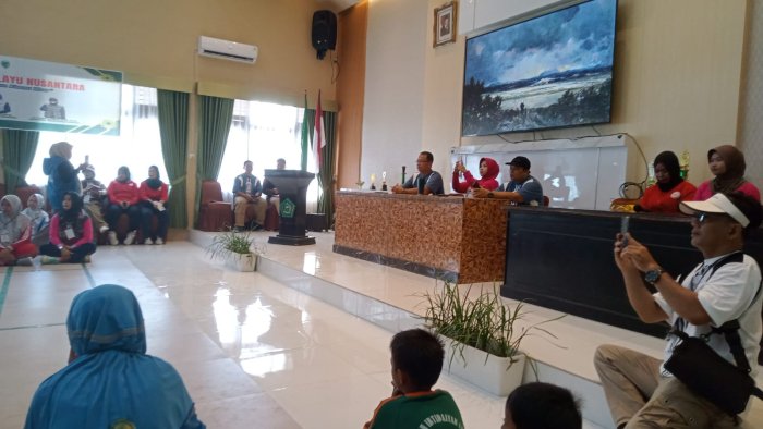 Lestarikan Budaya Lewat Olahraga, Kakankemenag Batang Hari Buka Pelatihan Senam Melayu Nusantara