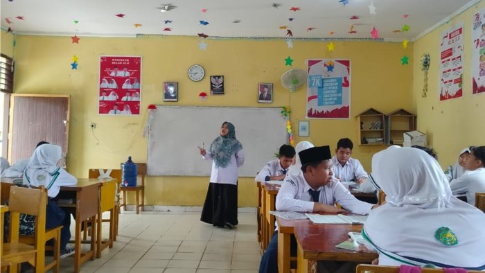 Ibu Diana Maulida, S.Pd Supervisi Pembelajaran Meraih Berkah dengan Sikap Jujur oleh Ibu Fitri Khoerunnisa, S.Pd.I