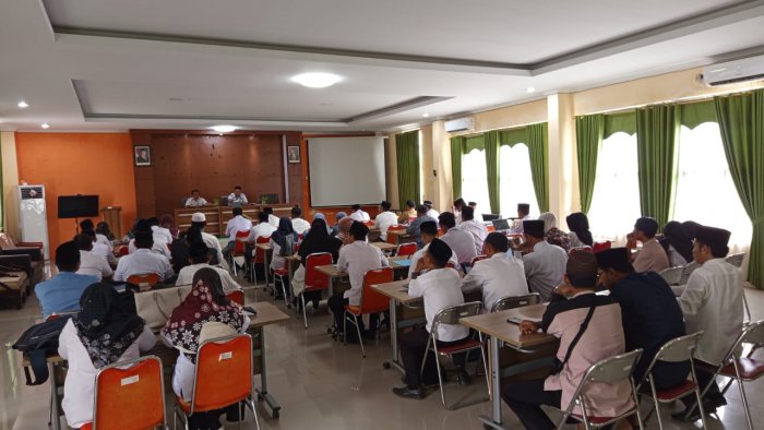 Kepala MTsN 1 Batang Hari Hadiri Sosialisasi Pendataan Infrastruktur TKA 2025 di Kemenag