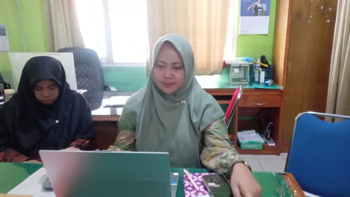 Wujudkan Generasi Berencana, Sekretaris SSK MTsN 1 Batang Hari Ikuti Pembinaan Teknis BKKBN Jambi Wujudkan Generasi Berencana, Sekretaris SSK MTsN 1 Batang Hari Ikuti Pembinaan Teknis BKKBN Jambi
