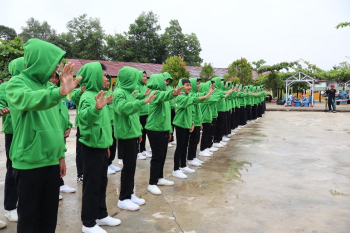 Tim Serenade Kabupaten Meriahkan HARLAH ke-44 MTsN 1 Batang Hari