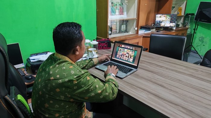 Tingkatkan Kapasitas dan Integritas, MTsN 1 Batang Hari Hadiri Pembinaan Daring Kanwil Kemenag Jambi