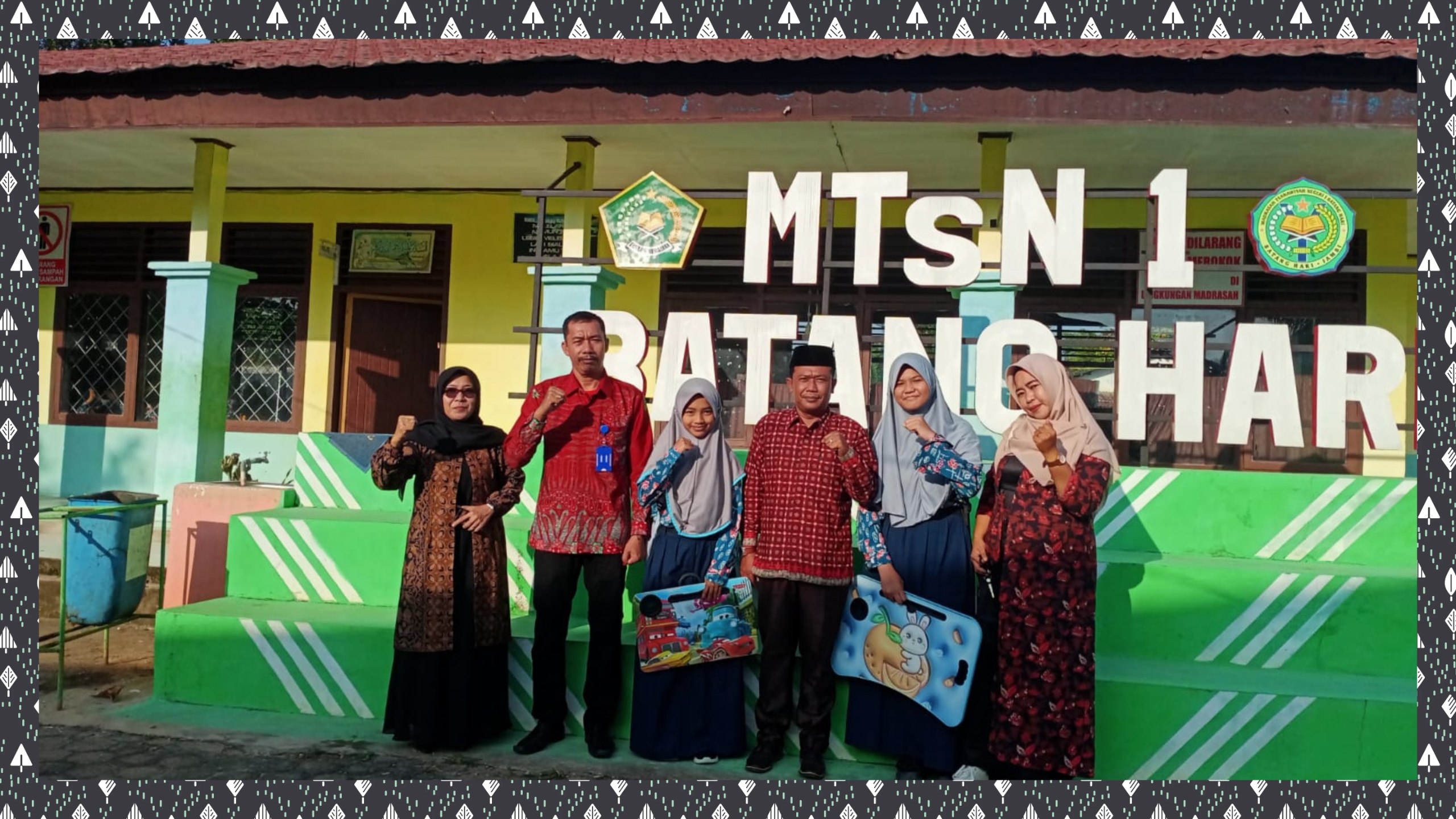 Oles Kanvas Berkarya Melalui Karikatur, MTs NEGSA Ikut Berpacu Ukir Prestasi