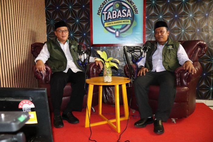 Kepala Kemenag Batang Hari Resmikan Podcast MTsN 1 Batang Hari: TABASA Siap Jadi Ruang Kreasi Siswa