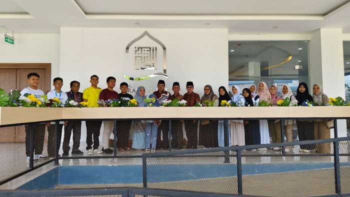 Pak Kakanwil Provinsi Jambi Beserta Ibu Kunjungi Kontingen OMI, Beri Dukungan Penuh untuk Peserta