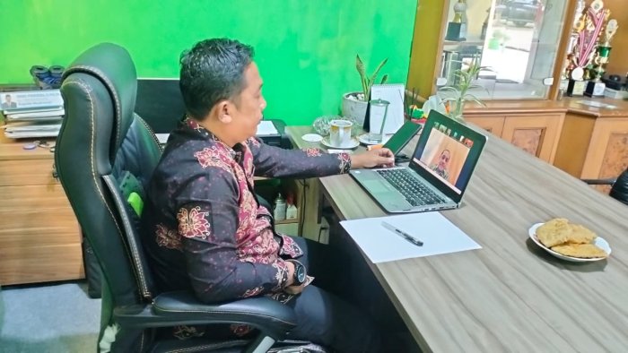 Perkuat Sinergi Madrasah, Kepala MTsN 1 Batang Hari Ikuti Rakor KKM Wilayah Jambi via Daring