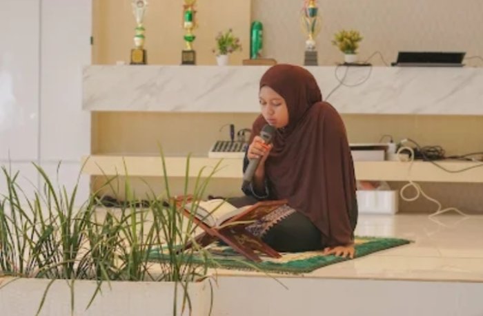 Lantunan Ayat Suci Rifadhatul Asysuha Warnai Halal Bi Halal Keluarga Besar Kemenag Batang Hari