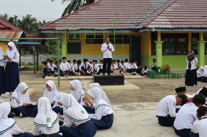 Awali Tahun 2026, MTsN 1 Batang Hari Hidupkan Budaya Melayu Lewat Program SERASI