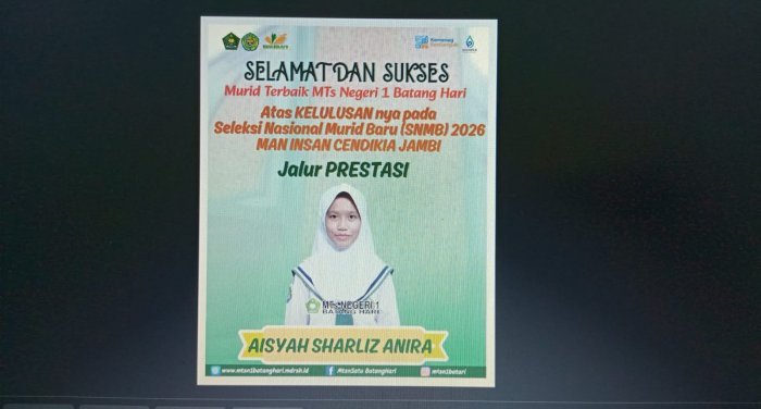 Aisyah Sharliz Anira Lulus MAN IC Jambi Lewat Jalur Prestasi