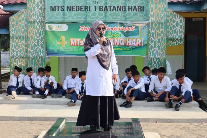 MTsN 1 Batang Hari Menggelar Kegiatan Selasa Rajin Literasi (SERASI) untuk Tingkatkan Minat Baca Siswa