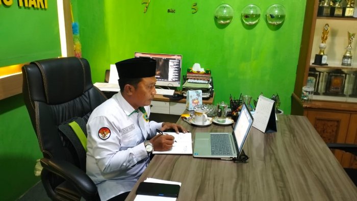Tingkatkan Mutu Pendidikan, Kepala dan Waka Akademik Ikuti Sosialisasi Panduan Kurikulum Madrasah secara Daring Tingkatkan Mutu Pendidikan, Kepala dan Waka Akademik Ikuti Sosialisasi Panduan Kurikulum Madrasah secara Daring