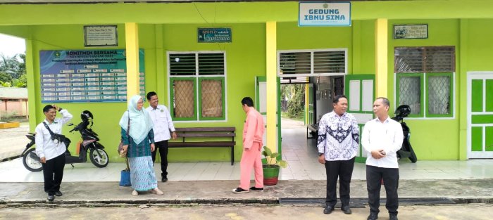 Kunjungan Kerja Kanwil Kemenag Jambi: Kabid Penmad Tinjau Sarana dan Prasarana MTsN 1 Batang Hari