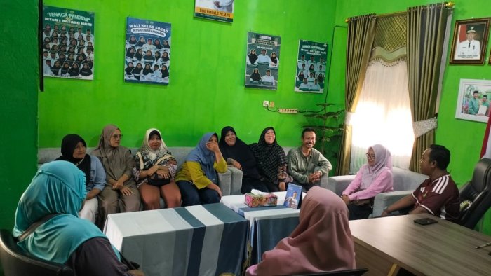 Pererat Silaturahmi, MTsN 1 Batang Hari Komitmen Tingkatkan Kualitas Kantin Sehat Menuju Tahun Pelajaran Baru Pererat Silaturahmi, MTsN 1 Batang Hari Komitmen Tingkatkan Kualitas Kantin Sehat Menuju Tahun Pelajaran Baru