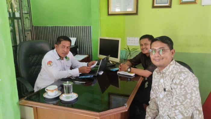Perkuat Silaturahmi, Tim Penerbit Erlangga Diskusi Bersama Kaur TU MTsN 1 Batang Hari Perkuat Silaturahmi, Tim Penerbit Erlangga Diskusi Bersama Kaur TU MTsN 1 Batang Hari