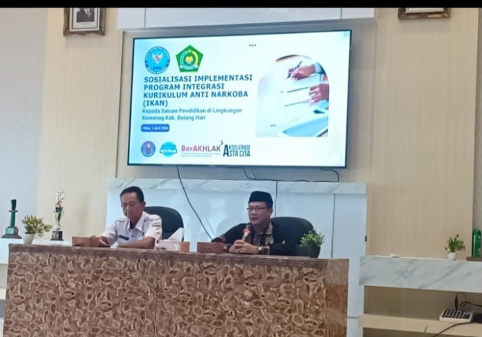 Perkuat Benteng Generasi Muda, Kepala MTsN 1 Batang Hari Hadiri Sosialisasi Kurikulum Anti Narkoba (IKAN)