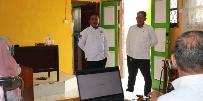 Kompak dan Seru! Para Guru MTsN 1 Batang Hari Nyebur di Lab TIK Kompak dan Seru! Para Guru MTsN 1 Batang Hari Nyebur di Lab TIK