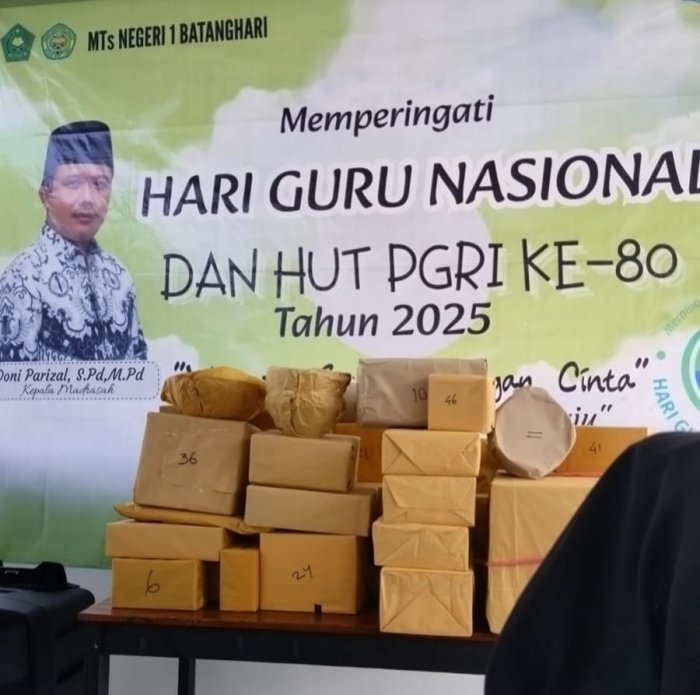 Hari Guru Nasional: Tradisi Tukar Kado yang Hangat