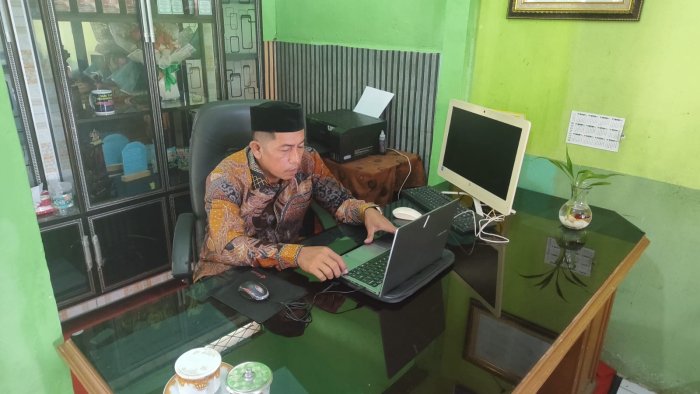 Persiapan Re-Akreditasi, Tim Pengembang MTsN 1 Batang Hari Ikuti Sosialisasi Akreditasi DASMEN BAN-PDM Provinsi Jambi