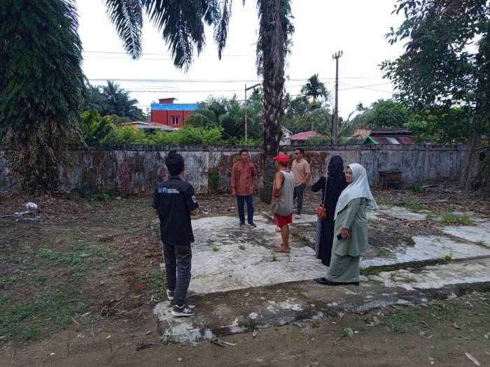 Dukung Bakat Olahraga Siswa, Komite MTsN 1 Batang Hari Siap Realisasikan Pembuatan Lapangan Futsal Baru Dukung Bakat Olahraga Siswa, Komite MTsN 1 Batang Hari Siap Realisasikan Pembuatan Lapangan Futsal Baru