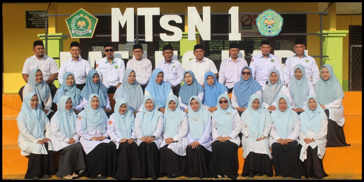 MTsN 1 Batang Hari Gelar Upacara Peringatan Hari Kebangkitan Nasional dengan Khidmat