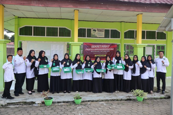 Perdana dan Khidmat, MTsN 1 Batang Hari Mulai Gelar Ujian Madrasah Tahun Ajaran 2025/2026
