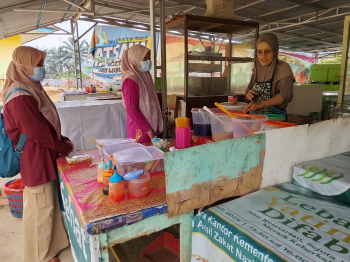 Jaga Kualitas Gizi dan Kebersihan Makanan, Tim Puskesmas Muara Bulian Inspeksi Kantin MTsN 1 Batang Hari
