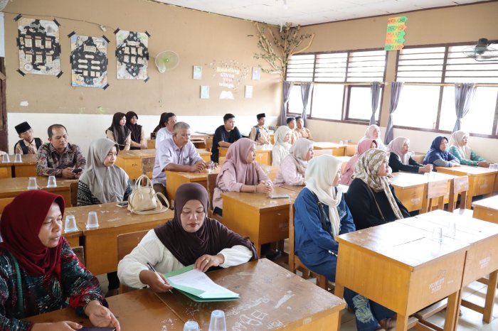 Perkuat Sinergi dan Sukseskan Program Kelas IX, MTsN 1 Batang Hari Gelar Musyawarah Wali Murid Bersama Wali Kelas
