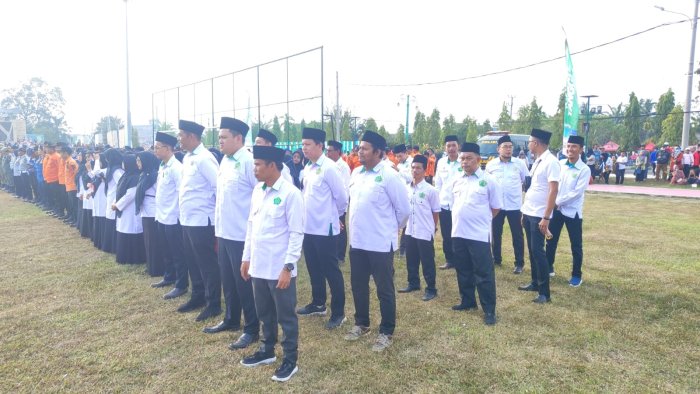 Peringati HUT Ke-81 RI, ASN dan Perwakilan Siswa MTsN 1 Batang Hari Ikuti Upacara Bendera di Alun-Alun Batang Hari Peringati HUT Ke-81 RI, ASN dan Perwakilan Siswa MTsN 1 Batang Hari Ikuti Upacara Bendera di Alun-Alun Batang Hari