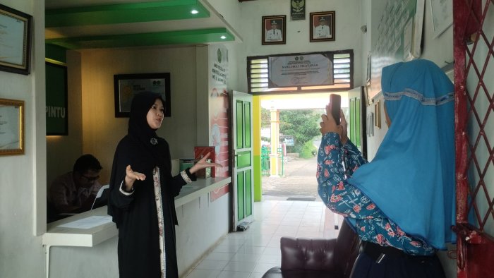 Kreatif di Era Digital, Siswi MTsN 1 Batang Hari Produksi Video Pembelajaran Inovatif