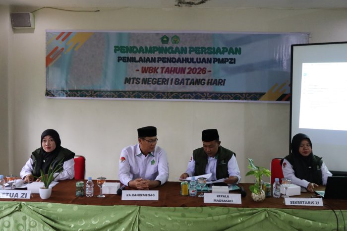 Menuju Predikat WBK, Kepala Kemenag Batang Hari Berikan Pendampingan Intensif PMPZI di MTsN 1 Batang Hari