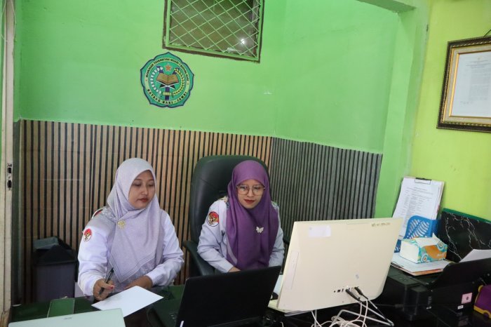 Komitmen Wujudkan Pelayanan Prima, Ibu Ria Fitriani dan Ibu Eli Purwanti Ningsih Bedah Strategi Zona Integritas