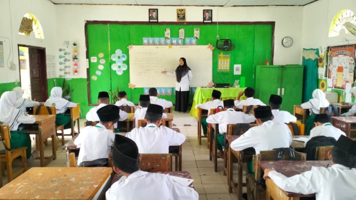 Nuansa Religi Warnai Hari Pertama Sekolah di Bulan Ramadan 1447 H di MTsN 1 Batang Hari