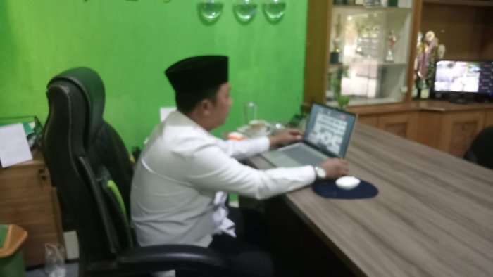Perkuat Tata Kelola, Kepala MTsN 1 Batang Hari Ikuti Rapat Koordinasi MBG Bersama Kanwil Kemenag Jambi