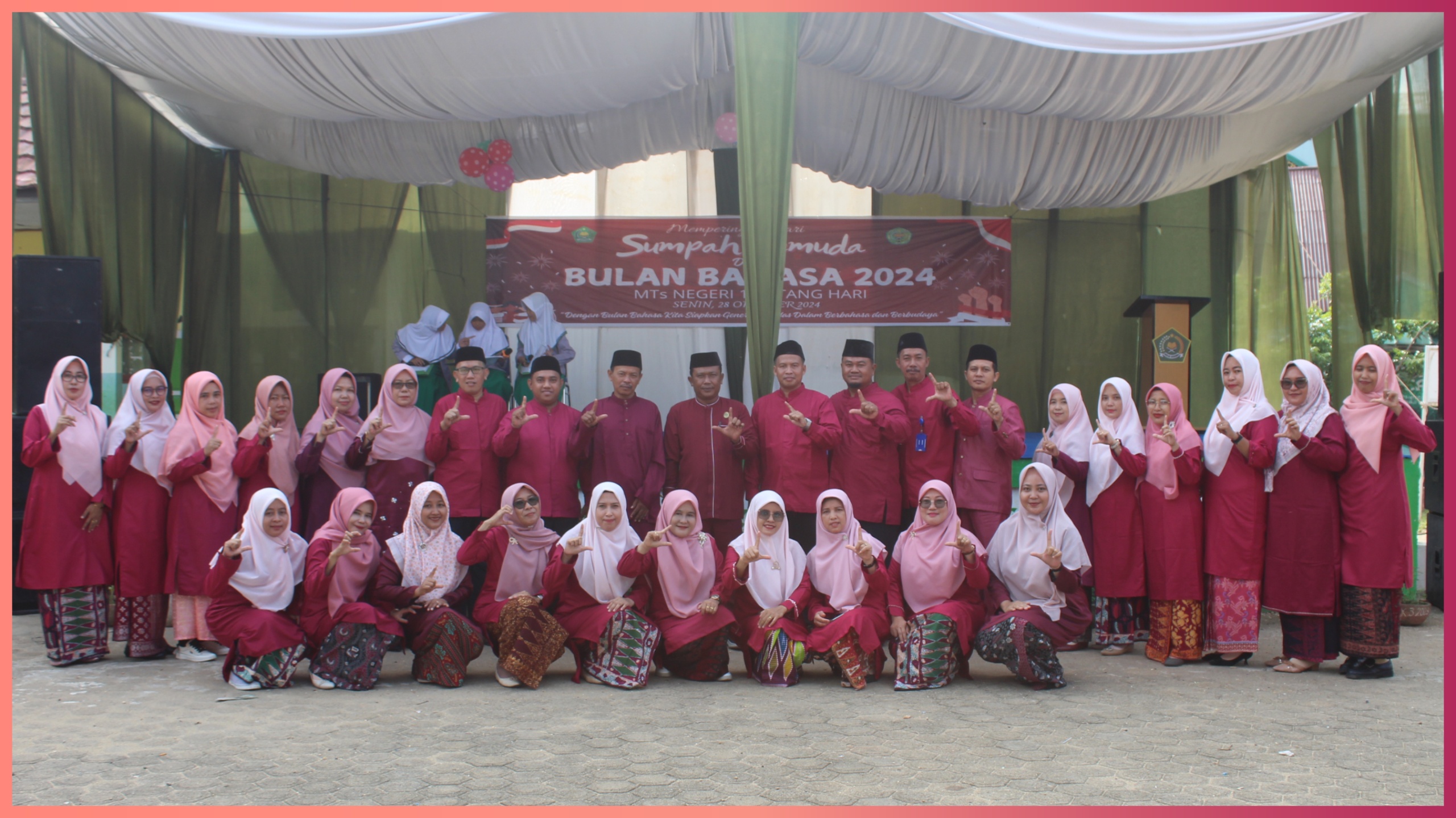 Merajut Persatuan dalam Keberagaman: Peringatan Sumpah Pemuda Dan Bulan Bahasa di MTsN 1 Batang Hari 