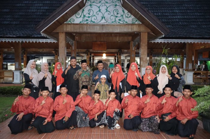 Gema Selawat Nurul Asyrof MTsN 1 Batang Hari Getarkan Panggung Semarak Ramadan 2026