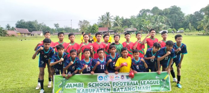 GOL BERUNTUN! Negsa.FC Lolos ke Semi Final Liga Pelajar Setelah Lumat SMPN 5