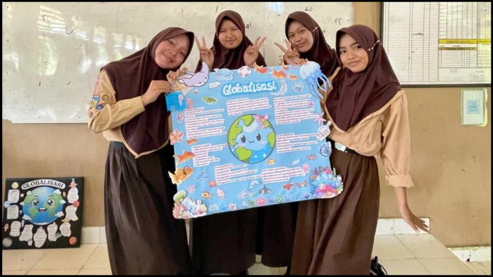 Guru MTsN 1 Batang Hari Ajak Siswa Pahami Globalisasi dengan Kreatif