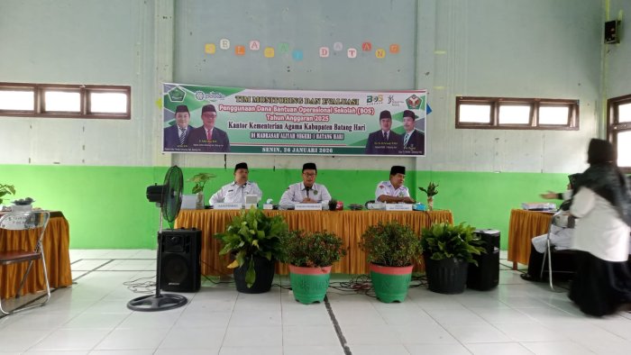 Optimalkan Tata Kelola Anggaran, Kepala MTsN 1 Batang Hari Hadiri Monev BOS TA 2025