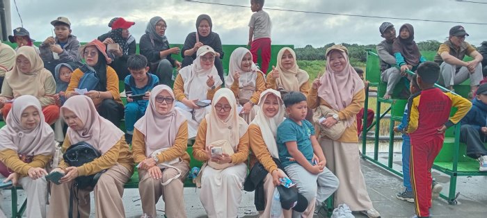 Euforia di Aek Meliuk: Guru dan Staf MTsN 1 Batang Hari Berdebar Menanti Nomor Keberuntungan Doorprize HAB Kemenag ke-80